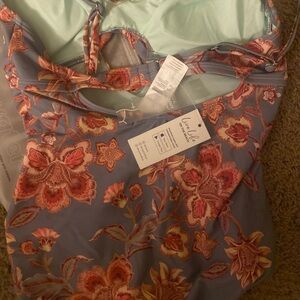 Brand new CUPSHE swimsuit. Never worn . All tags . Packaging